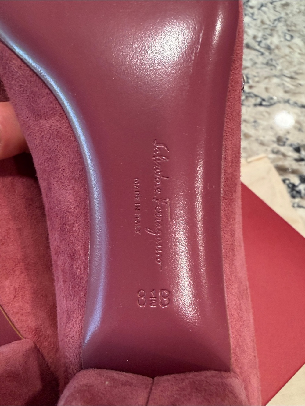 NEW!! Salvatore Ferragamo Rose Suede Varina Bow Flats with Crystal Detail - Picture 4 of 7